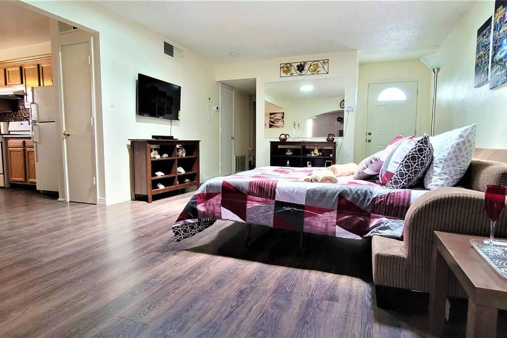 Vacation Home 3.5 Mi To Strip/Dt/Outlt Up To 8 Gst 拉斯维加斯 外观 照片